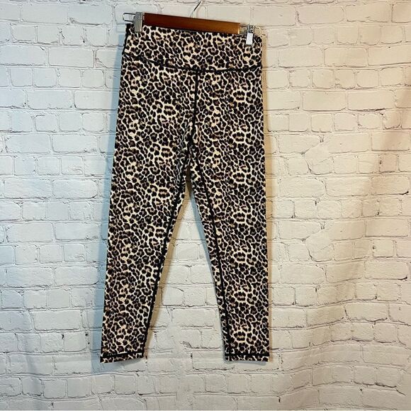 ZYIA Active Leopard Brilliant Scrunchy Leggings size 8-10 - Picture 1 of 4